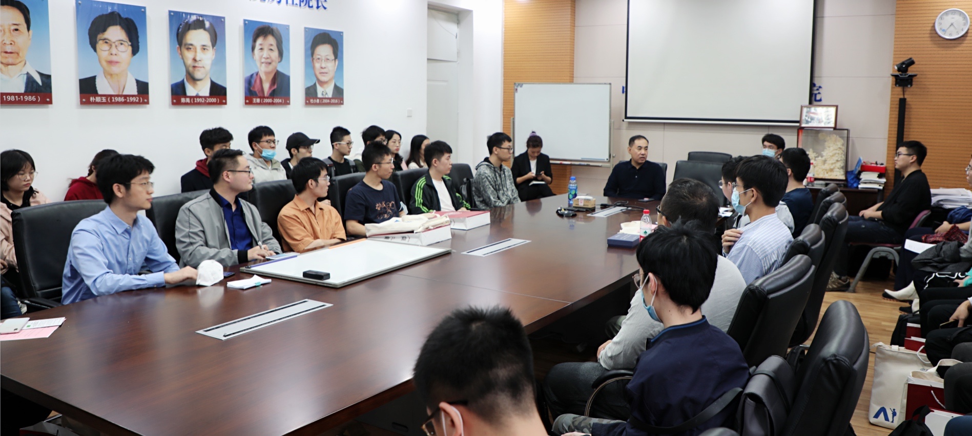 03ace3b08d5f4079bb9706d049d76d26.jpg A班会22.jpg