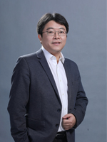 蘑菇视频
 执行院长 文继荣